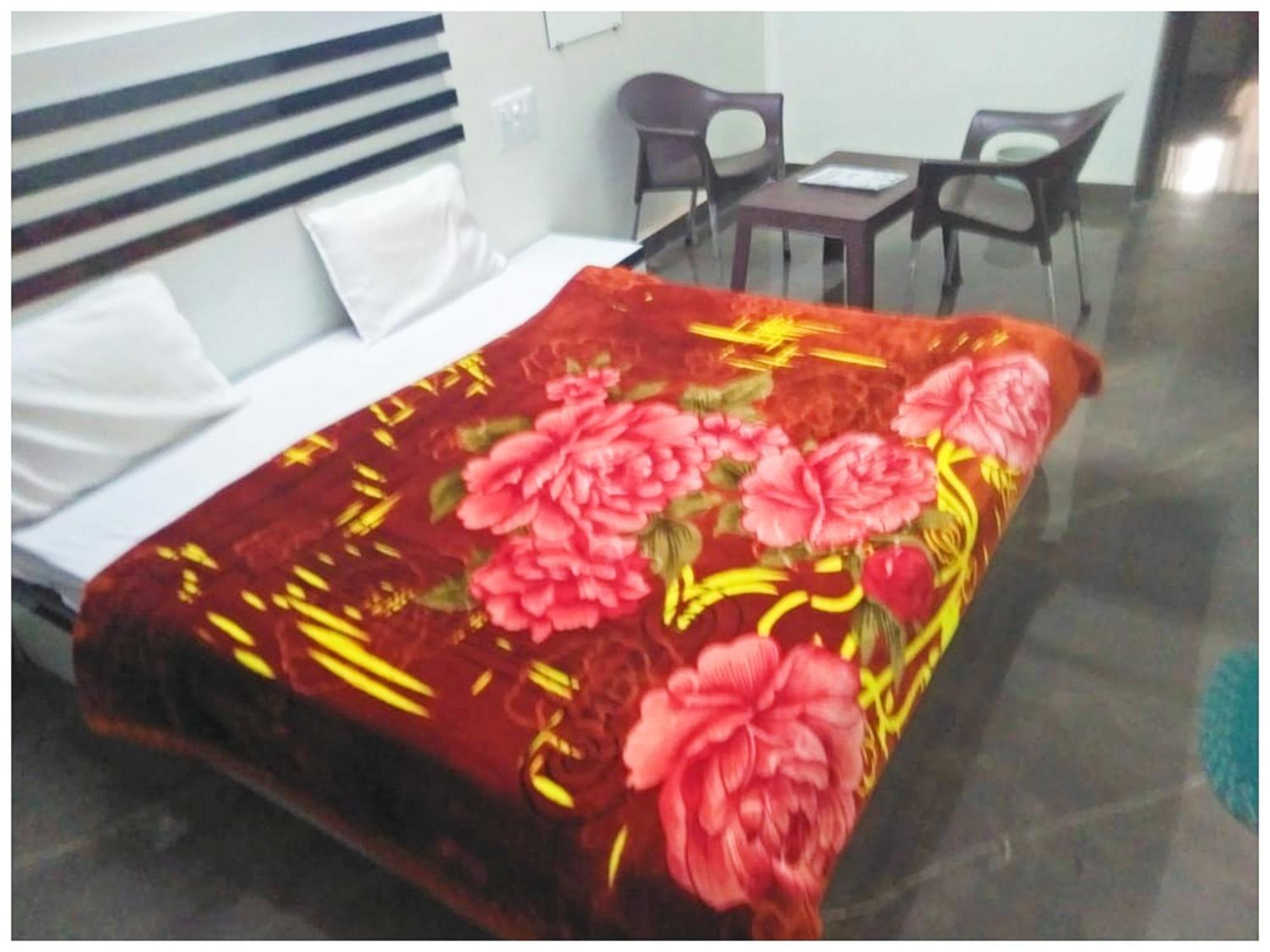 A Premium Hotel Sheeva Inn Near Temple - Fully Air Conditioning - Best Hotel Kankhal Esterno foto