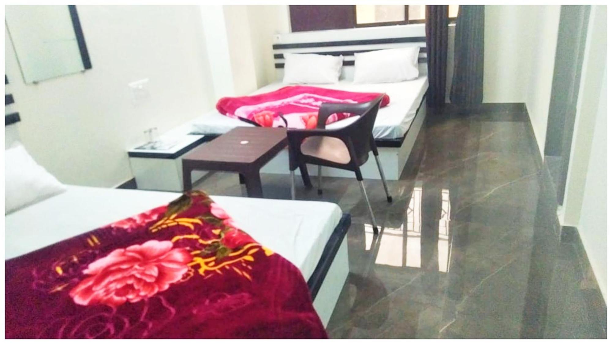 A Premium Hotel Sheeva Inn Near Temple - Fully Air Conditioning - Best Hotel Kankhal Esterno foto
